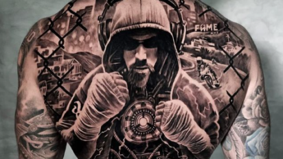 Tańcula z nowym tatuażem -