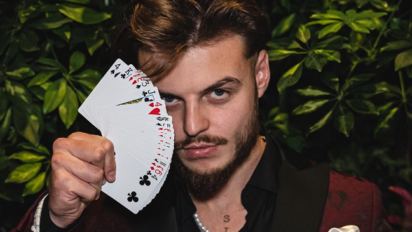 Kim jest Czarek Czaruje?