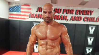 Kim jest Artur Głuchowski?