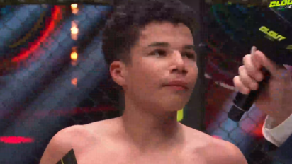 Gawronek pokonuje starszego Toniego przez TKO! - Clout MMA 2