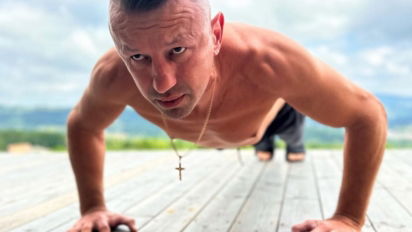 Adamek wyrzucony z samolotu za bycie pijanym? -