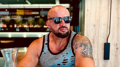 Kim jest Tomasz Oświeciński?