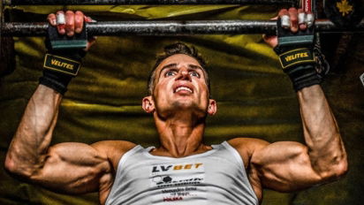 Zawodnik Clout MMA podjął próbę pobicia ciężkiego rekordu... Nie był nawet blisko!