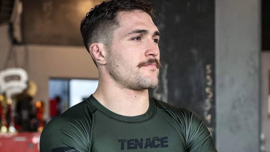 Hugo Deux Wiek Waga Wzrost MMA Rekord Walka