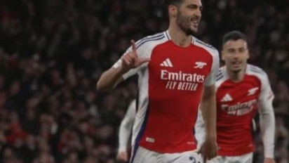 Piłkarz Arsenalu wsparł Legię przed meczem z Chelsea? Jest odpowiedź klubu