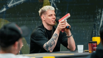 Taazy vs 12 zawodników - O której godzinie jest walka?