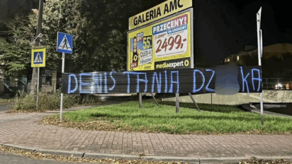 Kibice z hasłami w stronę Załęckiego - Denis odpowiada poetycko!