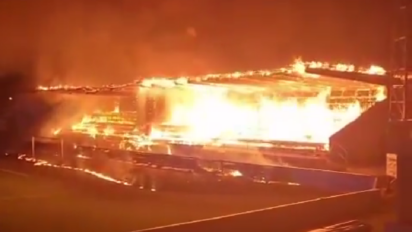 Stadion w Finlandii stanął w płomieniach. Zatrzymano... nastolatków