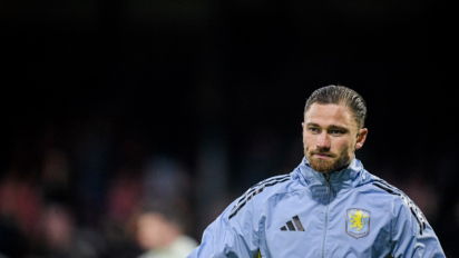 Błąd Casha i genialny dublet – sceny na Villa Park