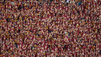 Pogoń odpadła z Pucharu Polski, a piłkarze oddali koszulki kibicom