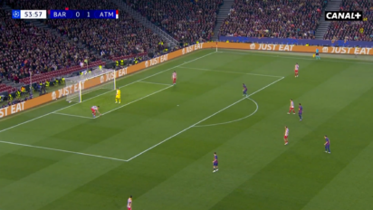 Barcelonie należał się rzut karny! Ekspert nie ma wątpliwości