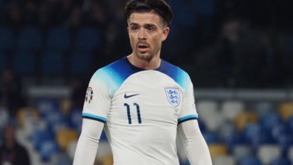 Szokujące zdjęcia Jacka Grealisha. Zasnął w barze